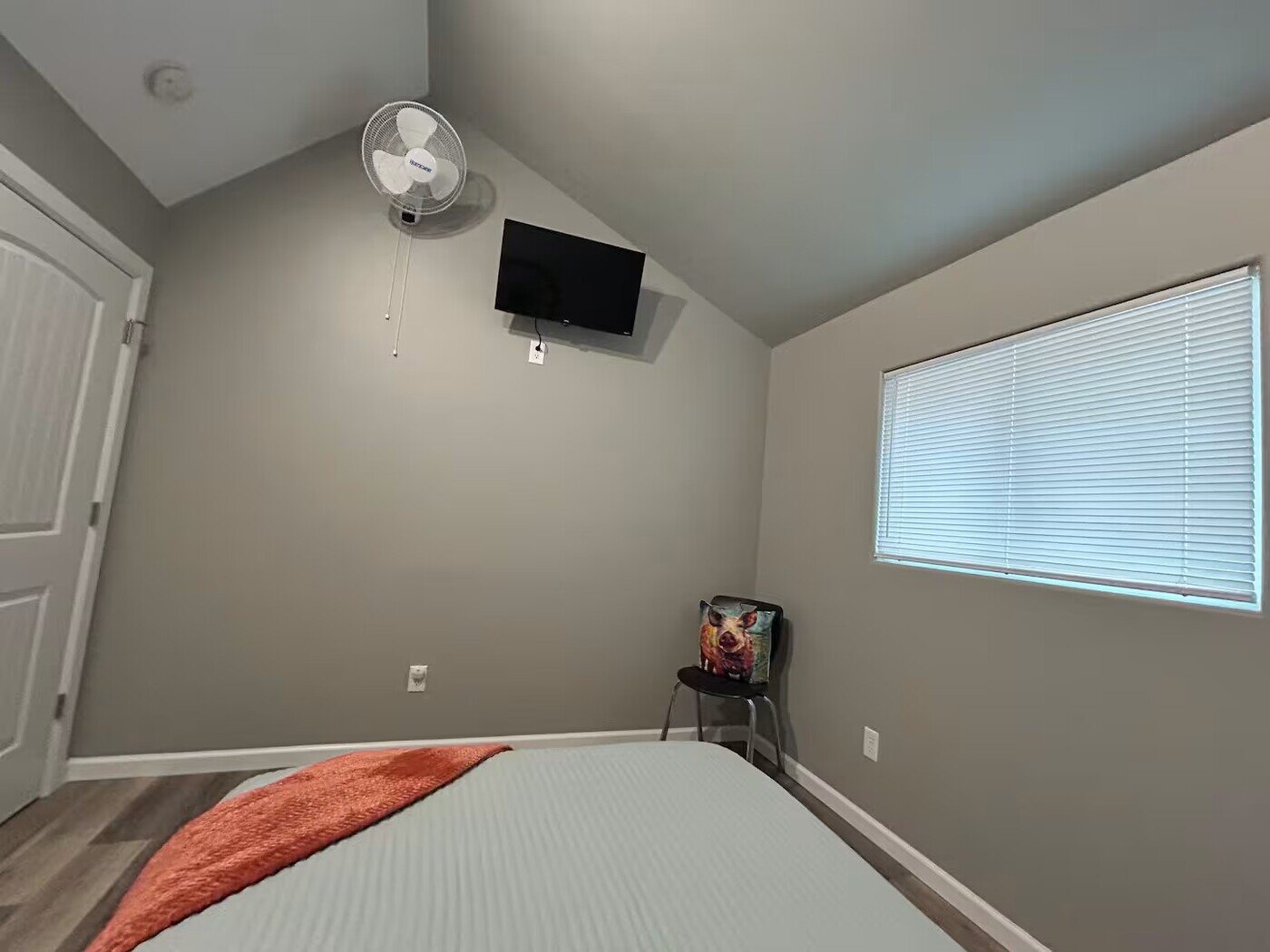 master-bedroom-hh-3