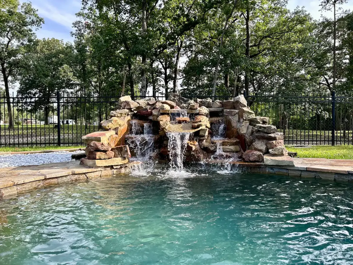 pool-waterfall